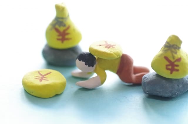 遺品整理の最中や事後に借金が発覚したら相続放棄は可能？