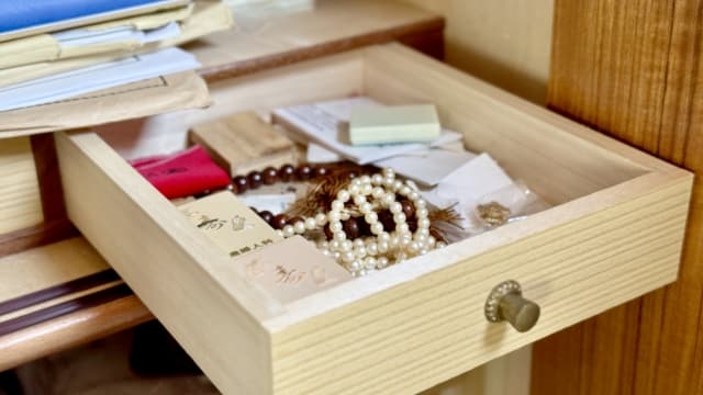 遺品整理のときに現金や貴重品などの重要なアイテムを探すコツ
